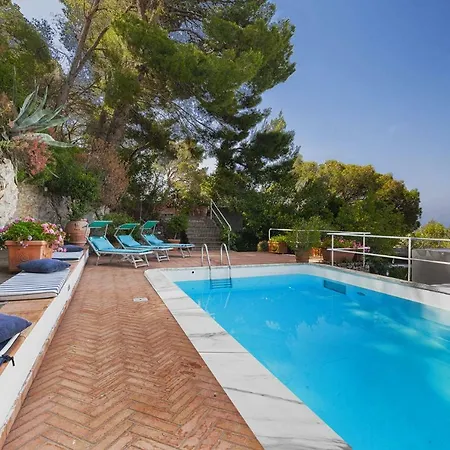 - Polifemo Villa Capri